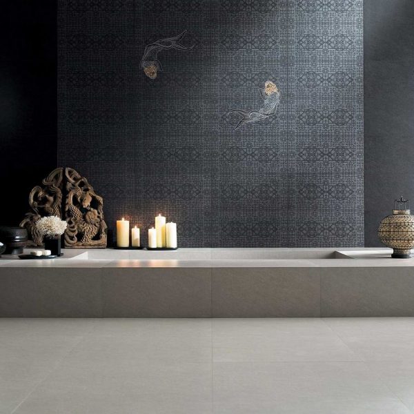 Aquarium - Black porcelain Tiles