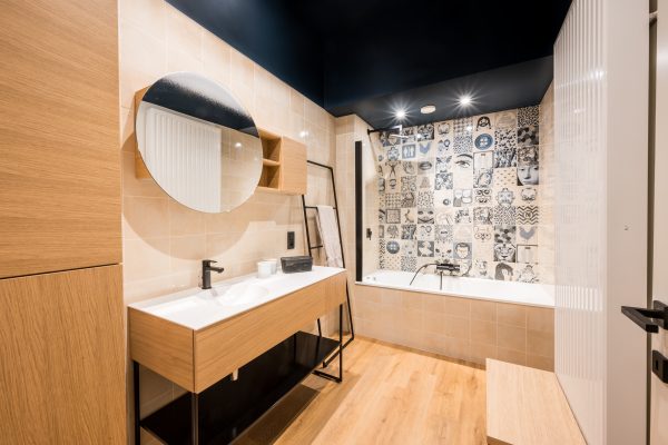 Conversion of a children’s bathroom