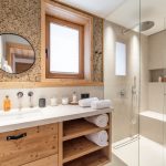 Tiled bathroom - Les Chalets Altaï