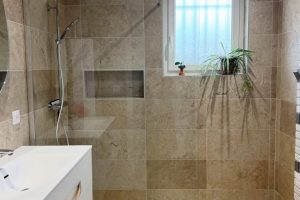 Travertine-effect tiles - Colombine Viallet