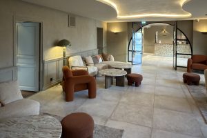Hôtel Chabran featuring the Château stone-effect collection - Concept Déco
